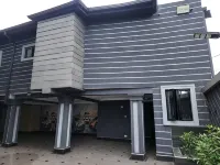 House 44 - Private Pools