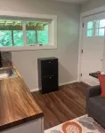 Modern studio with hot tub and patio access - Apartments