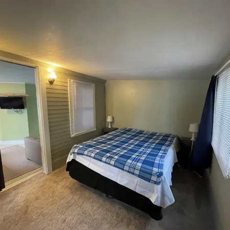 Cozy Lake Cottage between Fargo and Detroit Lakes -in the Cormorant Lakes area.