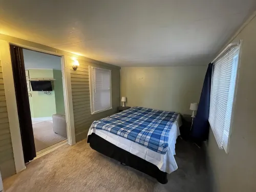 Cozy Lake Cottage between Fargo and Detroit Lakes -in the Cormorant Lakes area.