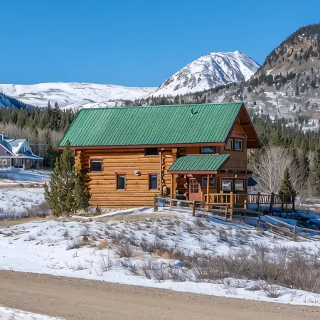 Stunning cabin on 4 acres of land near Breck, mountain views and on-site creek