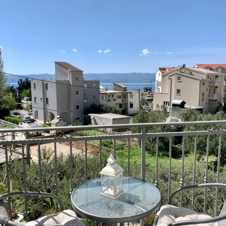 Apartments and Rooms Nikola