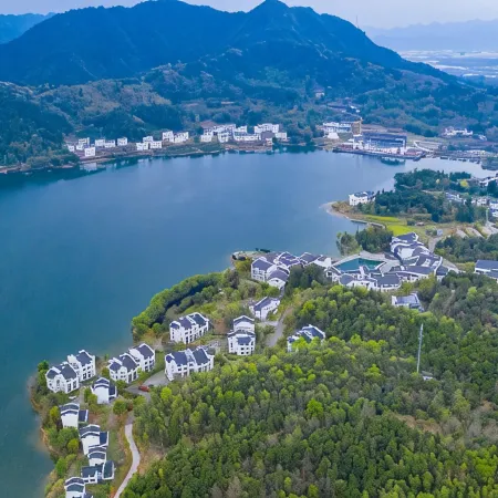 Qishu Fairyland lnternational Hotel