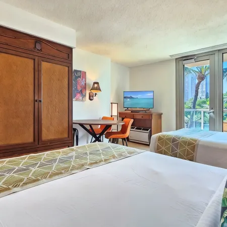 Luana Waikiki Hotel & Suites 119-Modern Waikiki Studio,2 Beds,AC,WiFi,Pool & Gym