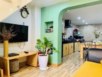 Nha Gao Homestay - Near Xuan Huong Lake & Night Market