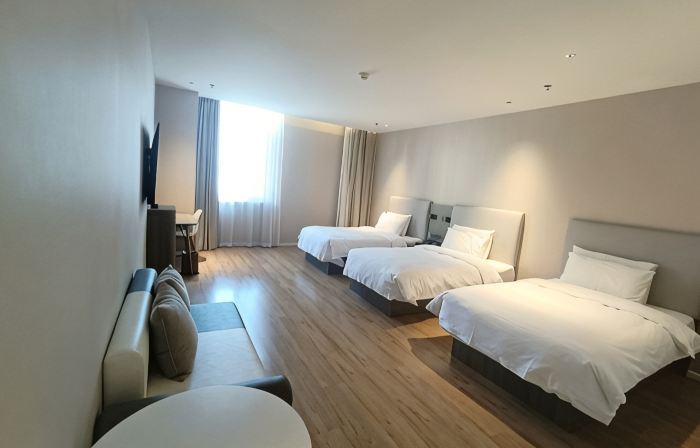 HanTing Hotel (Chengde Kuancheng Bus Station)