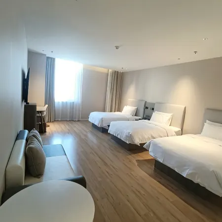 HanTing Hotel (Chengde Kuancheng Bus Station)