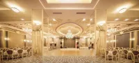 Tresor Le Palais Timisoara, Curio Collection by Hilton - breakfast