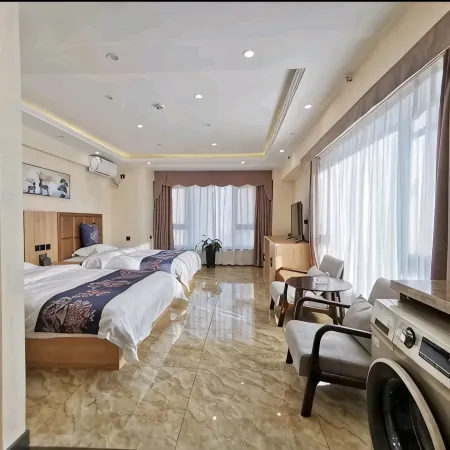 Summer Yanyan E-sports Apartment (Harbin Haxi Wanda Plaza High-speed Railway Station)