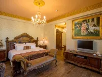 Victoria Castel Hotels near Puli Hot Spring