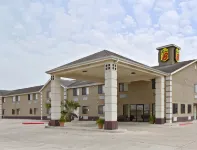 Super 8 by Wyndham Victoria/North/Mall Area