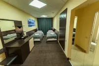Navigator Hotel - ที่มีสระว่ายน้ำ