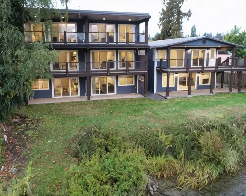 Chateau Riverside Hotels in Campbell River
