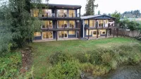 Chateau Riverside - parking