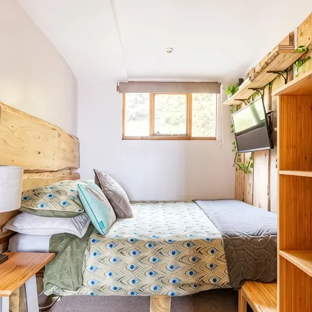 Mountain View Lodge, Luxury Woodland Lodge with Hot Tub