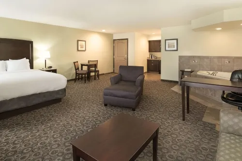 La Quinta Inn & Suites by Wyndham Las Vegas Airport South