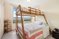 Casa Serena Beachfront Condo - 3BRM-Ocean + Mountain Views-Beautiful-Sleeps 2-6 - balcony