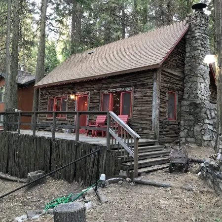 Unplugged Rustic Cabin in the Woods