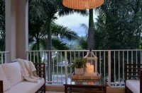 Coastal Gem in gated community. Waterfront, pool, 20 mins from airport - 4-Star