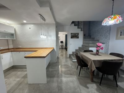 CENTRAL FAMILY HOUSE