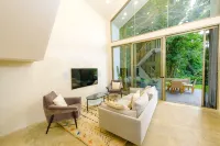Casa del Rio, a little oasis 15 minutes from the airport - 4-Star