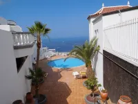 Sunny Studio with Breathtaking Sea View from Spacious Terrace. VV-38-4-0088913