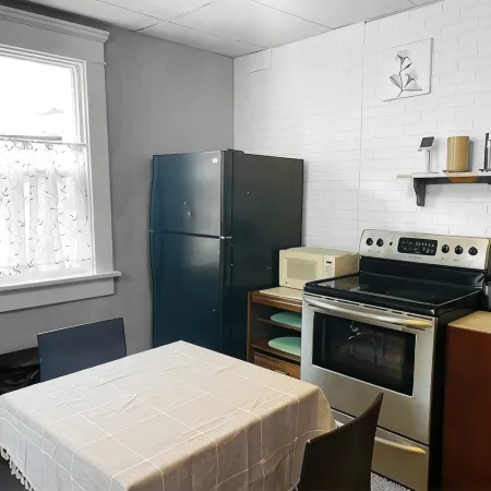 Spacious 4-bedroom house with AC, WiFi in  Mansfield