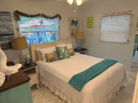 Castaway Cottage + Beach + Heated Private Pool & Spa + Golf Cart Included! - Beach