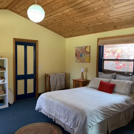 Relax in a beautiful private peaceful setting 5 minute drive from Beechworth