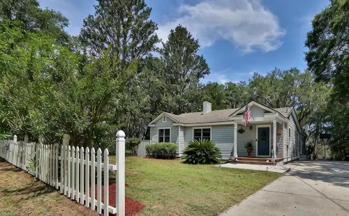 Waterfront and Trail-backing retreat in the heart of the city!