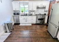 Modern Cabin Style Cottage 1-Block from Historic Downtown McKinney - 4-Sterne