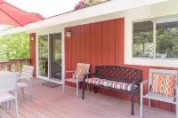 Modern And Spacious Berkshires Retreat 5 bdrm 3 bath - 3-Star