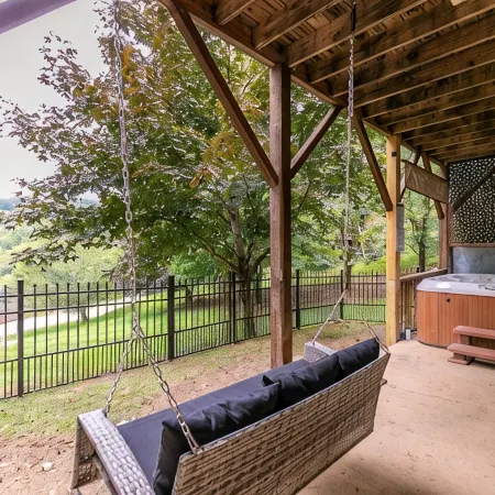 4-Bed/Bath Cabin: Hot Tub, Game Room, Pet-Friendly!