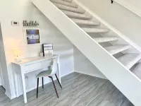 Walk to Beach - Updated Amelia Island Townhome Near Fort Clinch and Downtown