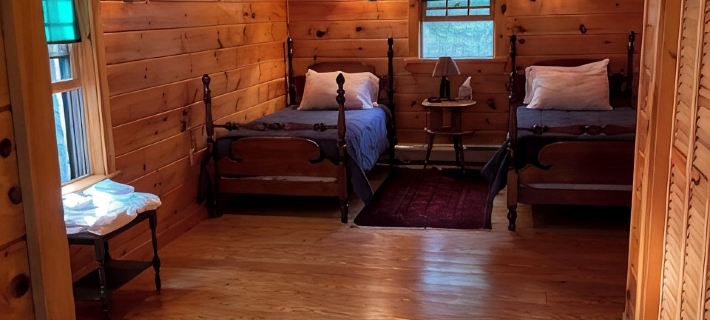 QUINTESSENTIAL MAINE LOG CABIN SET ON GORGEOUS LAKE Ξενοδοχεία στην πόλη Waldo County
