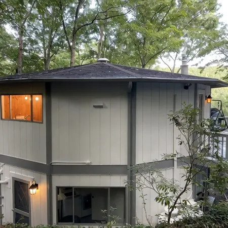 MONTREAT ROUND HOUSE - Mountain views, Renovated, Hot Tub, Fire Pit