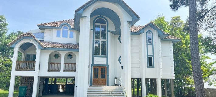 Waterfront, Stunning Views + Pool + Kayaks! Pet Friendly! Hotels in Corolla