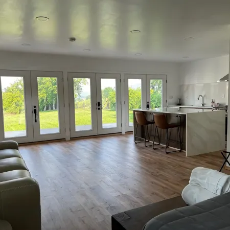 Nice Guest House with River Views