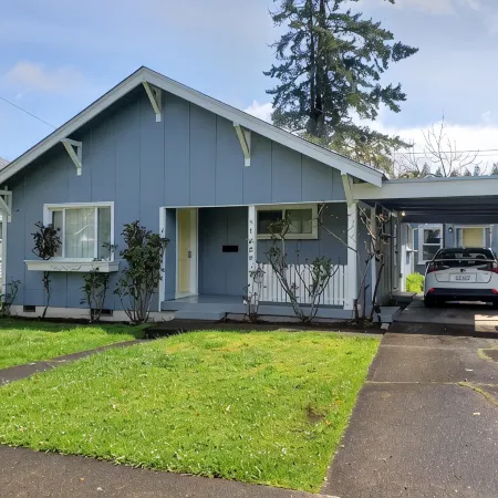 A Cozy House, close to UO Hayward Field, M.Knighte Arena,  AUZ Stadium