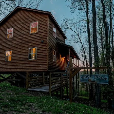 Nature Retreat Near Buffalo River w/ Hot Tub