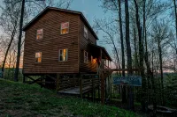 Nature Retreat Near Buffalo River w/ Hot Tub