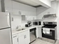 1 BEDROOM SUITE WITH PRIVATE ENTRANCE - Daireler