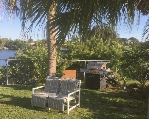 Perfect getaway! Newly remodeled waterfront suite. Hotels in Warm Mineral Springs