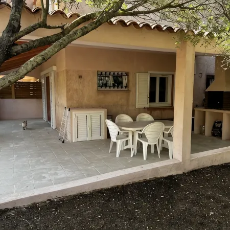 Quiet apartment, land 5000 sqm, ideally situated, beach Pinarello