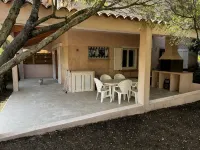 Quiet apartment, land 5000 sqm, ideally situated, beach Pinarello