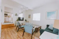 The Nags Head Cottage-Recently renovated in 2025! Walking distance to the beach!