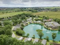 Luxury Lakeside Lodge - Fishing Lake - Pet Friendly - 5 Miles From Flamingo Land Hotels in Malton