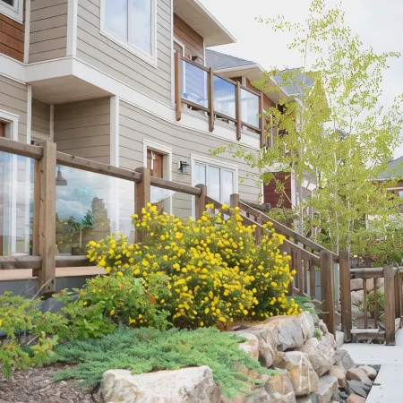 Spacious Invermere 3bd2.5ba Townhome Nestled in the Purcell Mountains!