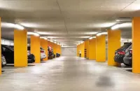 布達佩斯Ferenc高級酒店 - 停車場