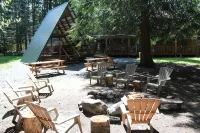 Buchanan's Bunkhouse with saltwater hot tub Mt.Rainier Entrance! - Chalets